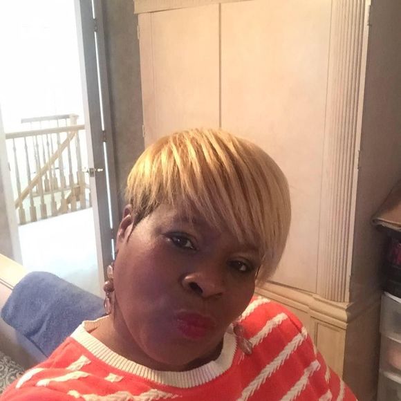 Meet your Posher, Dorothy - Picture 1 of 1